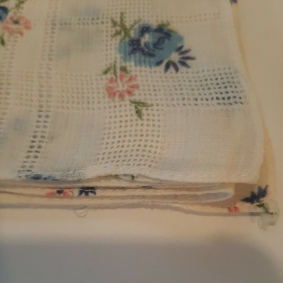 10.5" Square Vintage Hankie Handkerchief Blue Floral Dainty Open Weave - Picture 10 of 10